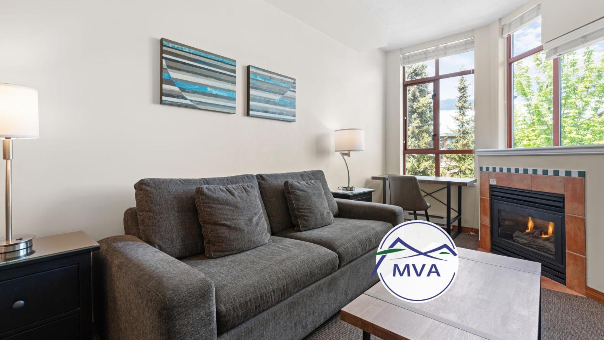 Alpenglow Lodge Family & Work Retreat By Mva Whistler Exterior photo