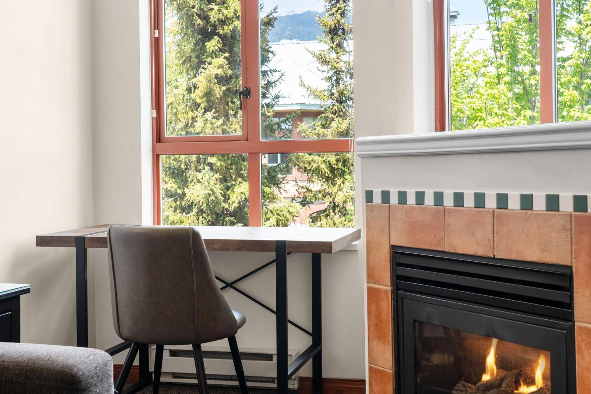 Alpenglow Lodge Family & Work Retreat By Mva Whistler Exterior photo