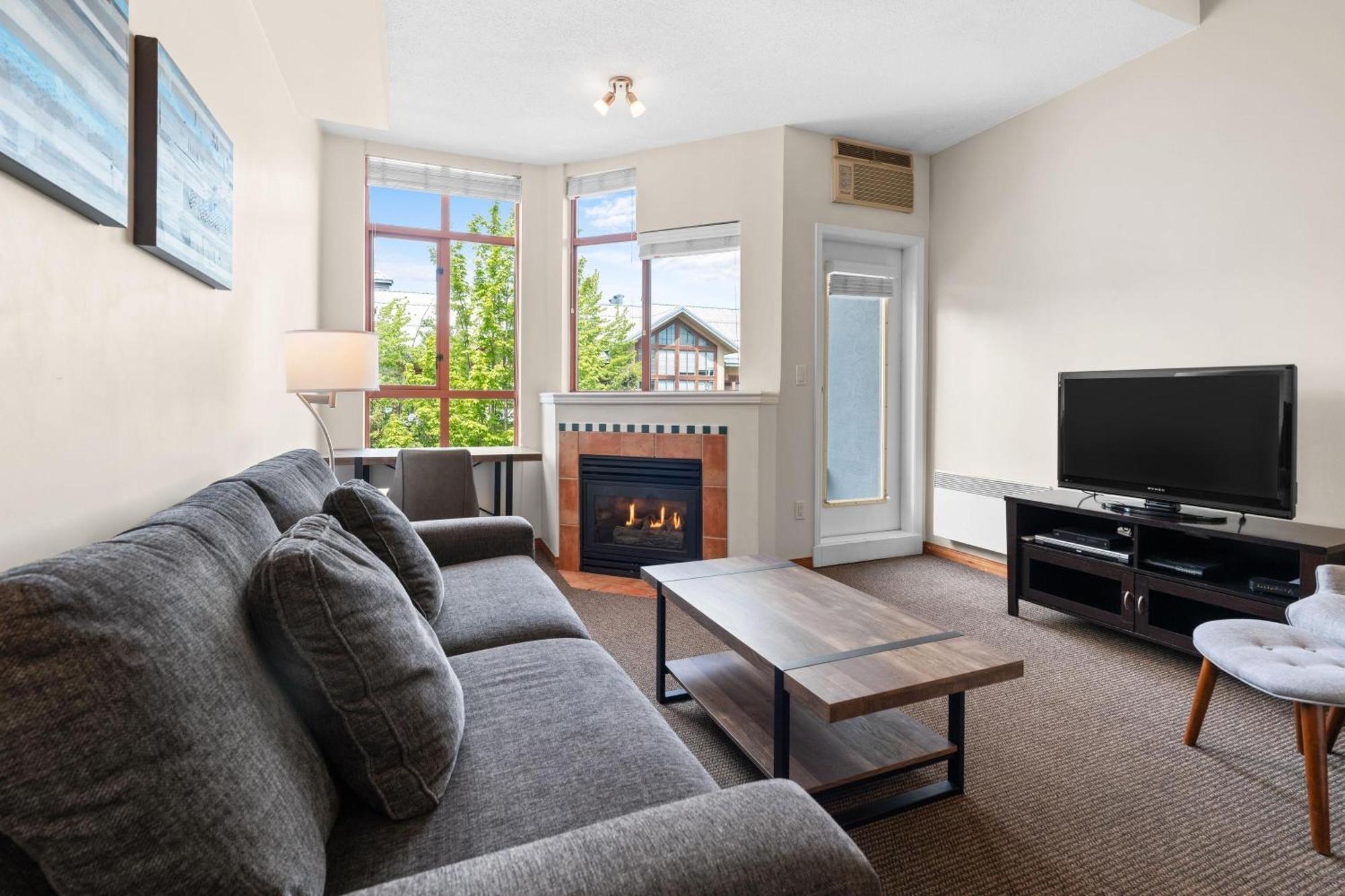 Alpenglow Lodge Family & Work Retreat By Mva Whistler Exterior photo
