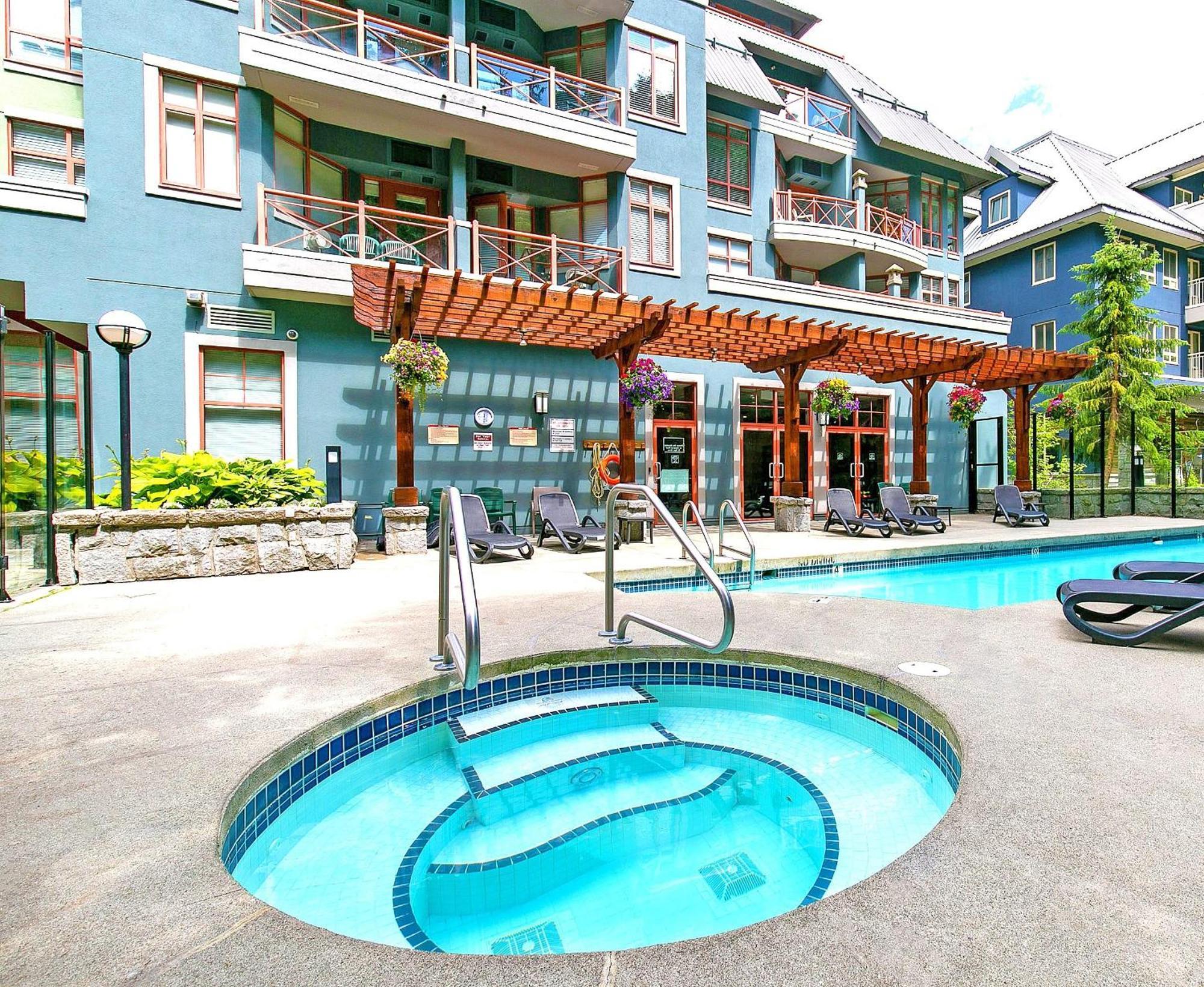 Alpenglow Lodge Family & Work Retreat By Mva Whistler Exterior photo